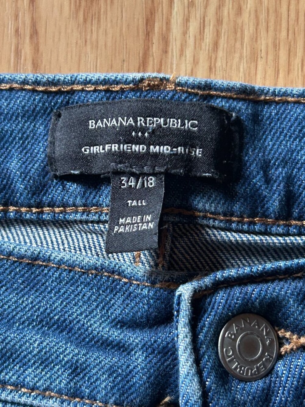 Banana Republic Girlfriend Jeans Women’s 18 Tall 34 Mid Rise Blue - Picture 3 of 4